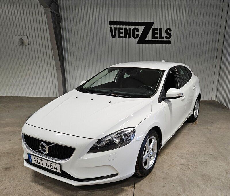 Vit Begagnad 2017 Volvo V40 Business Edition Kombi | 154 000 kr (Marknadspris) - Bild 1/4