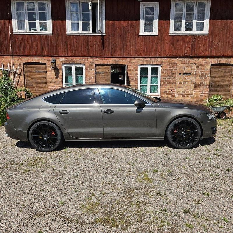 Grå Begagnad 2012 Audi A7 Sportback Halvkombi | 130 000 kr (Bra pris) - Bild 1/4