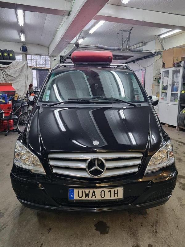 Svart Begagnad 2013 Mercedes Viano Minibuss | 115 000 kr (Bra pris) - Bild 1/4