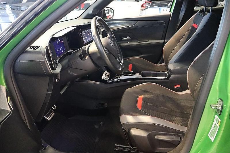 Begagnad Opel Mokka-e GS Line 100 kW (136 HK) 2022 Grön SUV