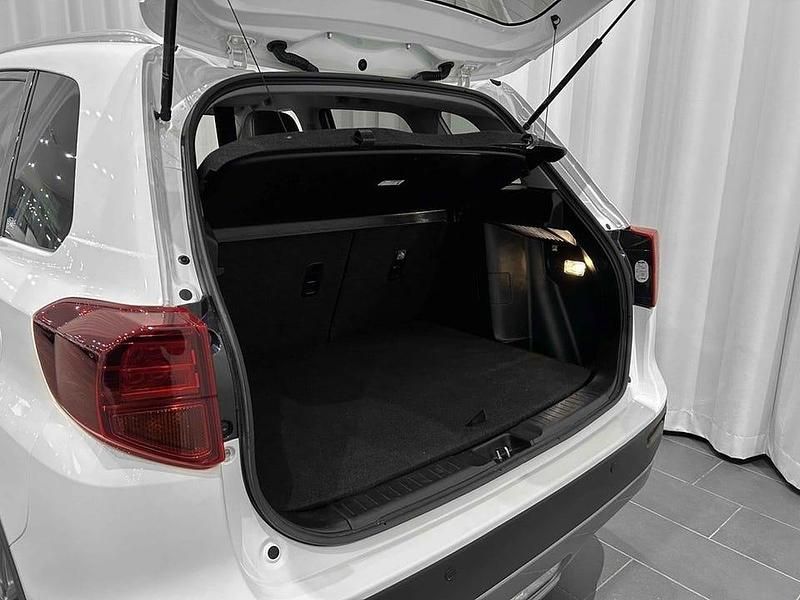 Begagnad Suzuki Vitara 129 HK (94 kW) 2021 Vit SUV