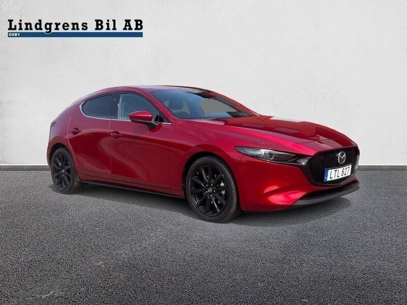 Röd metallic Begagnad 2019 Mazda 3 Sky Halvkombi | 244 900 kr (Marknadspris) - Bild 1/4