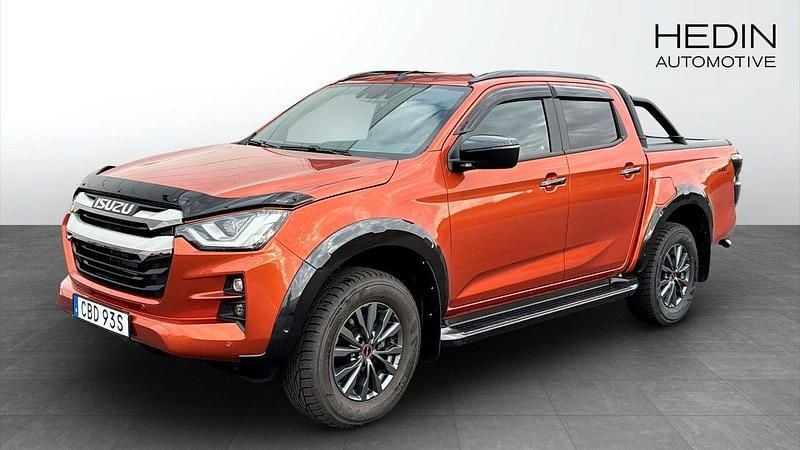Orange Begagnad 2024 Isuzu D-Max Pickup | 623 500 kr (Marknadspris) - Bild 1/4