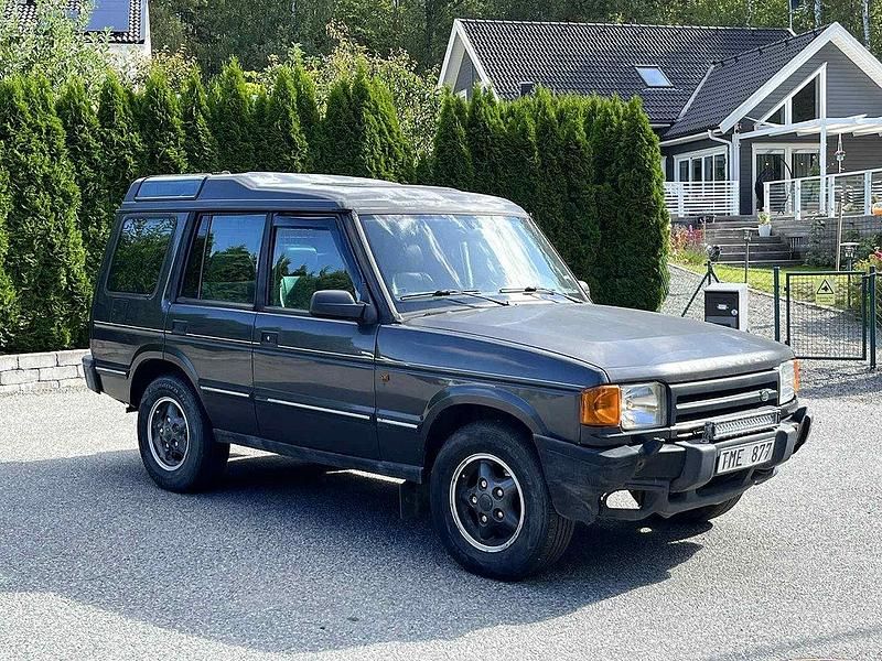 Mörkgrå Begagnad 1997 Land Rover Discovery SUV | 34 900 kr - Bild 1/4