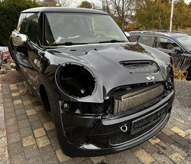 Begagnad 2007 Mini Cooper S Halvkombi | 20 000 kr - Bild 1/3