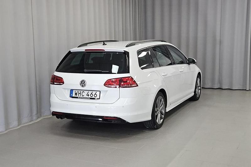 Begagnad VW Golf VII R-line 151 HK (111 kW) 2017 Vit Kombi