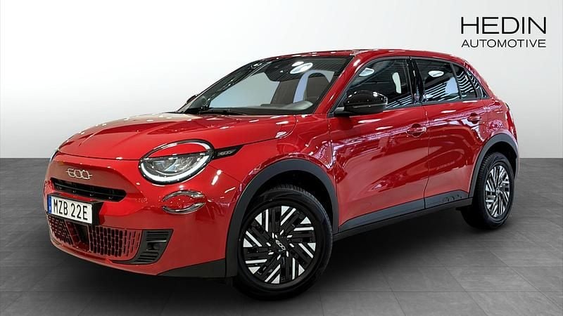 Röd Ny 2025 Fiat 600E | 359 900 kr - Bild 1/4