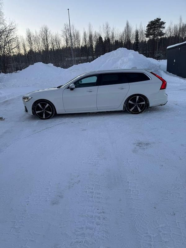 Begagnad Volvo V90 190 HK (139 kW) 2019 Kombi