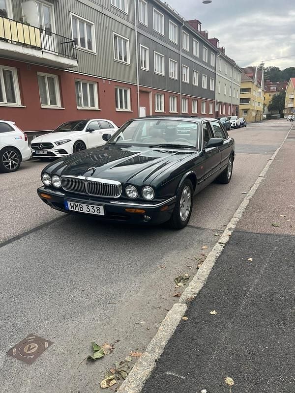 Begagnad 2000 Jaguar XJ Sedan | 22 000 kr (Bra pris) - Bild 1/4