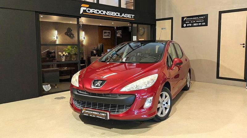 Röd Begagnad 2010 Peugeot 308 Halvkombi | 29 900 kr (Marknadspris) - Bild 1/4
