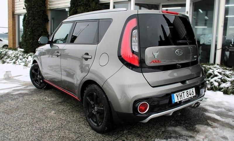 Begagnad Kia Soul 204 HK (150 kW) 2017 Grå SUV