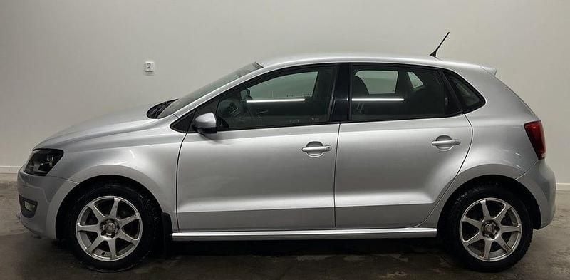 Begagnad VW Polo 86 HK (63 kW) 2010 Silver Halvkombi