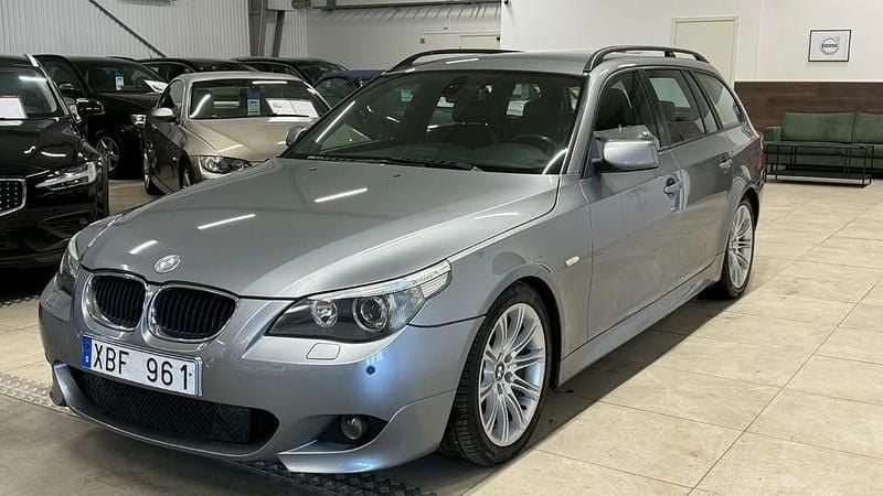 Begagnad BMW 525 M Sport 218 HK (160 kW) 2005 Ljusgrå Kombi