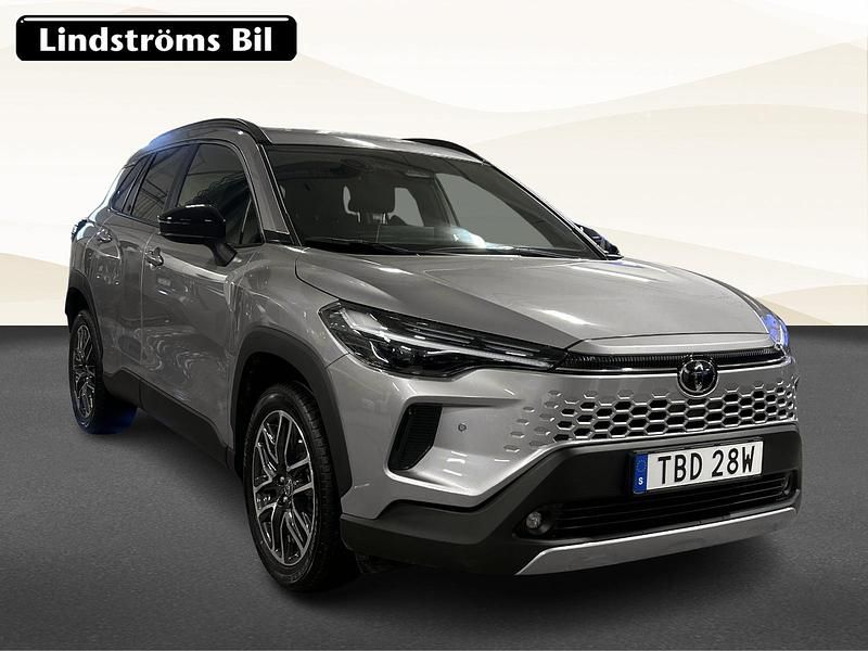 Begagnad Toyota Corolla Cross Style 141 HK (103 kW) 2025 Mörkgrå SUV