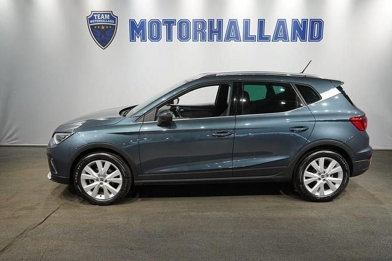 Begagnad Seat Arona Xperience 112 HK (82 kW) 2023 Grå SUV