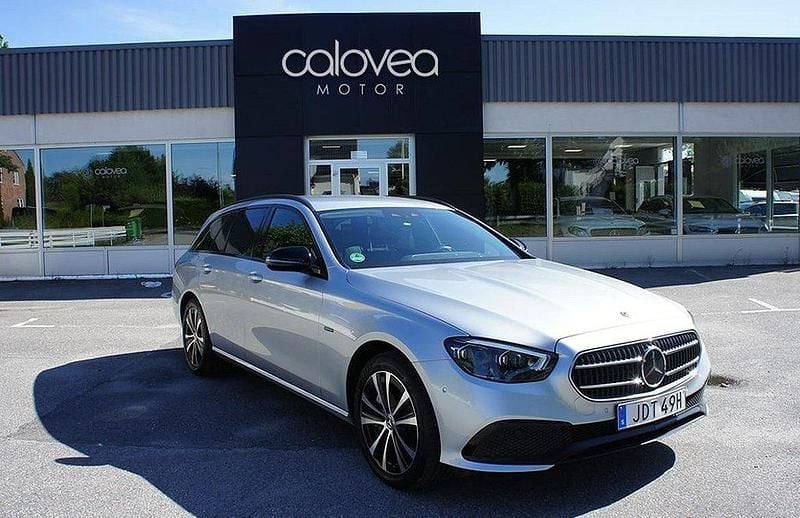 Silver Begagnad 2020 Mercedes E300 Kombi | 359 900 kr (Marknadspris) - Bild 1/4