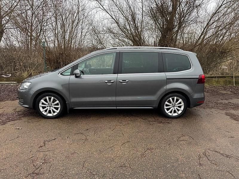 Begagnad VW Sharan GT 184 HK (135 kW) 2016 Grå Minibuss