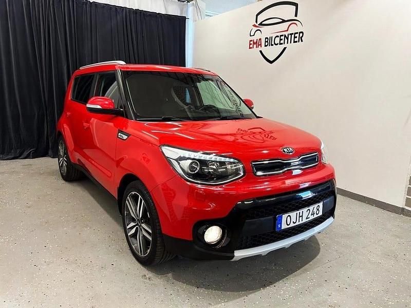 Begagnad Kia Soul 132 HK (97 kW) 2016 Röd SUV
