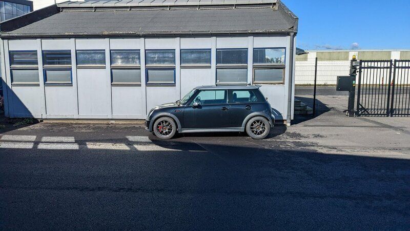 Blå Begagnad 2006 Mini John Cooper Works Halvkombi | 117 500 kr (Bra pris) - Bild 1/4