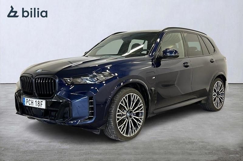 Blå Begagnad 2025 BMW X5 Exclusive SUV | 999 000 kr - Bild 1/4
