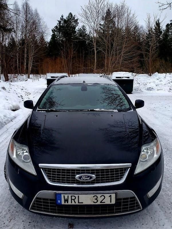 Begagnad Ford Mondeo 145 HK (106 kW) 2010 Svart Kombi