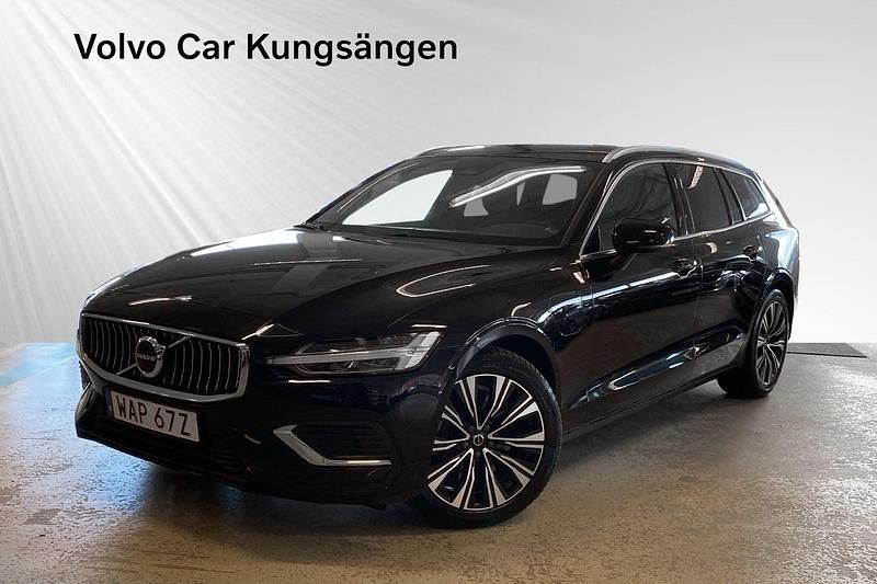 Svart Begagnad 2023 Volvo V60 Core Kombi | 339 900 kr (Marknadspris) - Bild 1/4