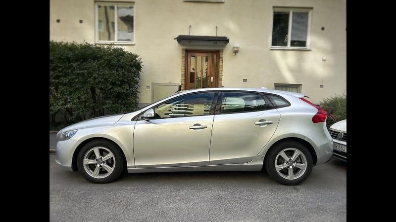 Begagnad Volvo V40 115 HK (84 kW) 2014