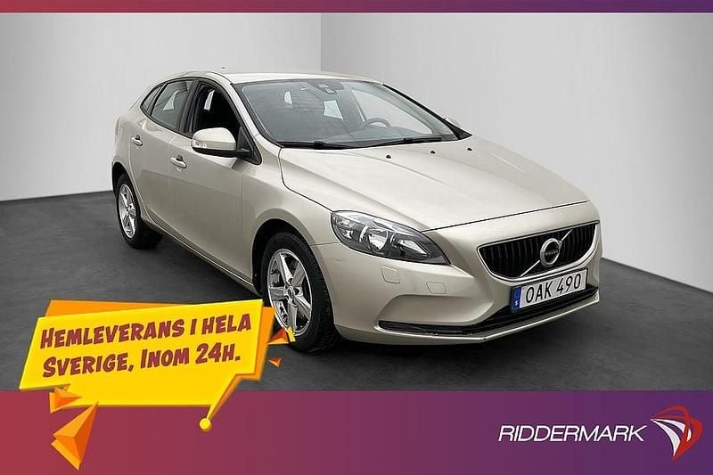 Brun Begagnad 2017 Volvo V40 | 169 900 kr (Bra pris) - Bild 1/3