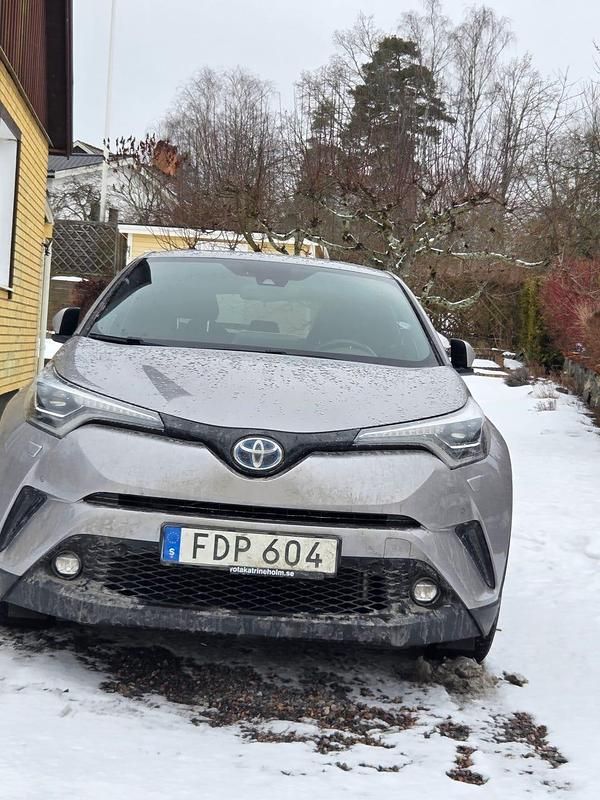 Begagnad Toyota C-HR 122 HK (89 kW) 2018 SUV