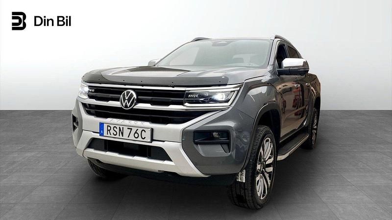 Grå (dark grey metallic) Begagnad 2023 VW Amarok Aventura Pickup | 699 900 kr (Lite dyr) - Bild 1/4