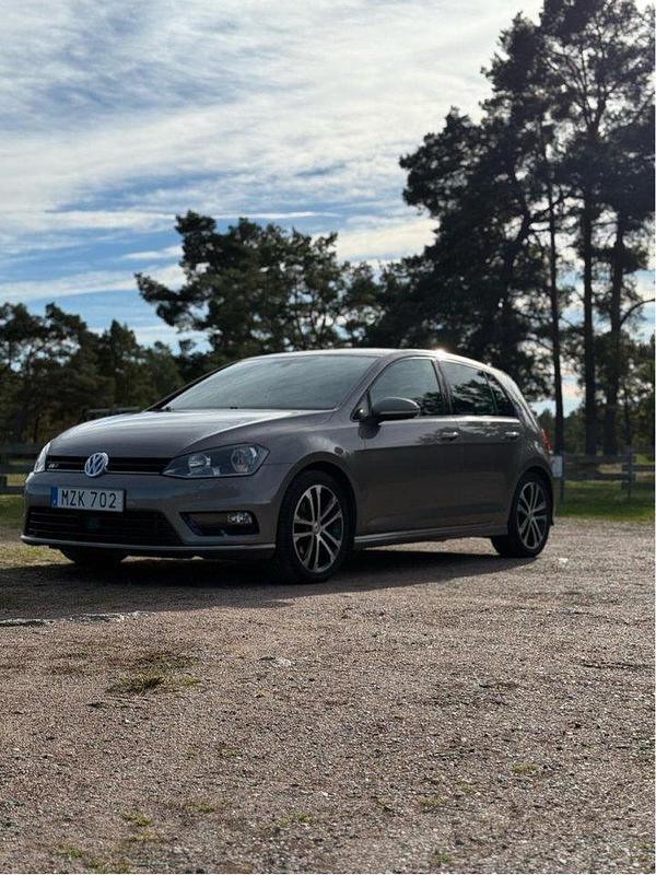 Grå Begagnad 2016 VW Golf VII GT Halvkombi | 132 500 kr (Bra pris) - Bild 1/4