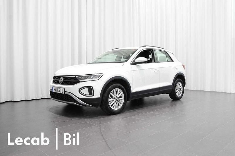 Vit (pure white) Begagnad 2023 VW T-Roc SUV | 224 500 kr (Marknadspris) - Bild 1/4