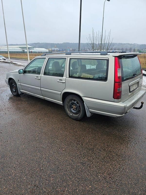 Begagnad Volvo V70 140 HK (102 kW) 2000 Kombi