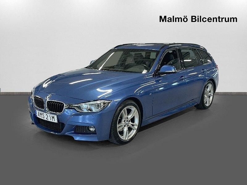 Blå Begagnad 2019 BMW 320 M Sport Kombi | 239 900 kr (Marknadspris) - Bild 1/4