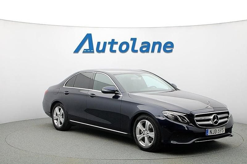 Cavansite blue metallic Begagnad 2016 Mercedes E220 Avantgarde Sedan | 209 900 kr (Marknadspris) - Bild 1/3