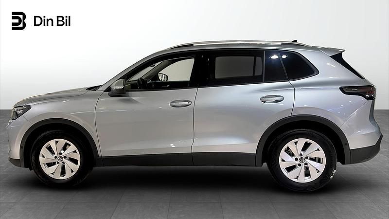 Begagnad VW Tiguan Edition 150 HK (110 kW) 2024 Silver SUV