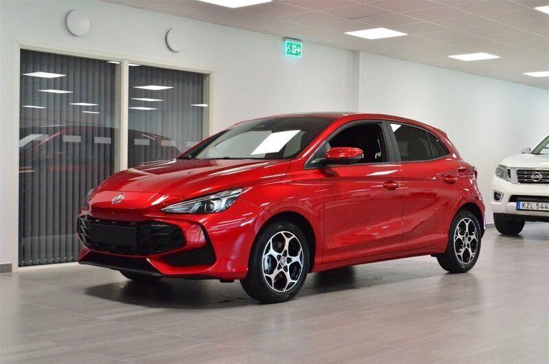Röd/orange Ny 2024 MG MG3 Halvkombi | 277 490 kr (Marknadspris) - Bild 1/4