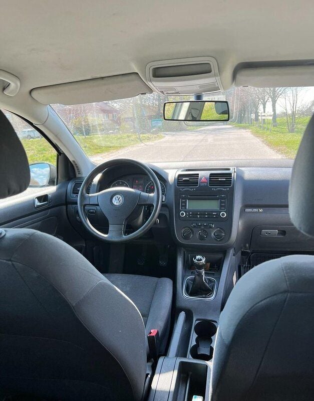 Grå Begagnad 2006 VW Golf V Trendline Halvkombi | 10 900 kr - Bild 1/4