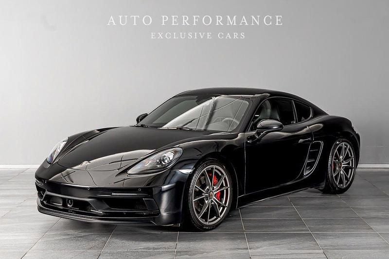 Svart Begagnad 2019 Porsche 718 Cayman Sportkupé | 899 900 kr - Bild 1/4