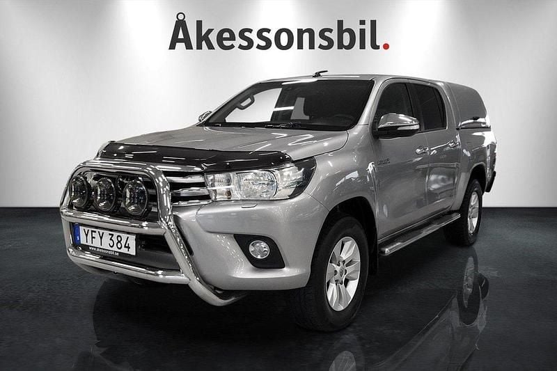 Silver Begagnad 2016 Toyota HiLux Pickup | 279 000 kr (Bra pris) - Bild 1/4