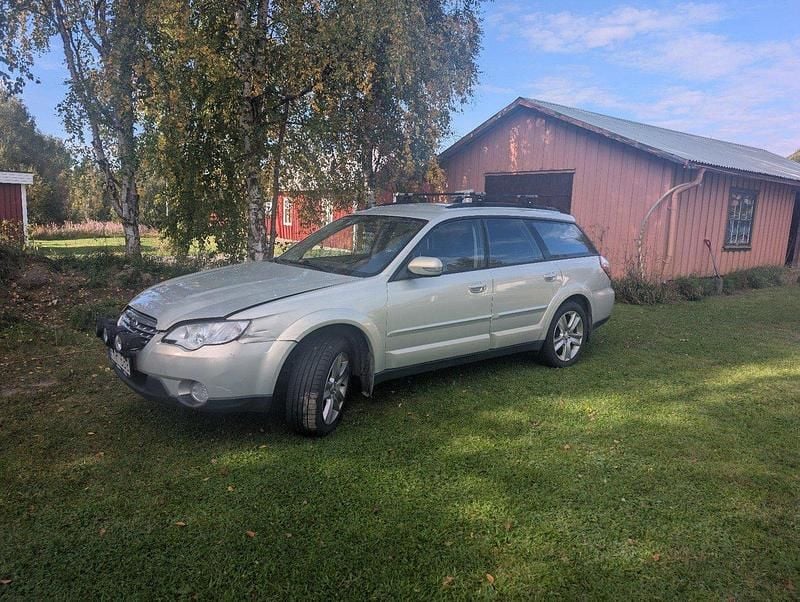 Gul Begagnad 2007 Subaru Outback SUV | 18 000 kr (Bra pris) - Bild 1/3