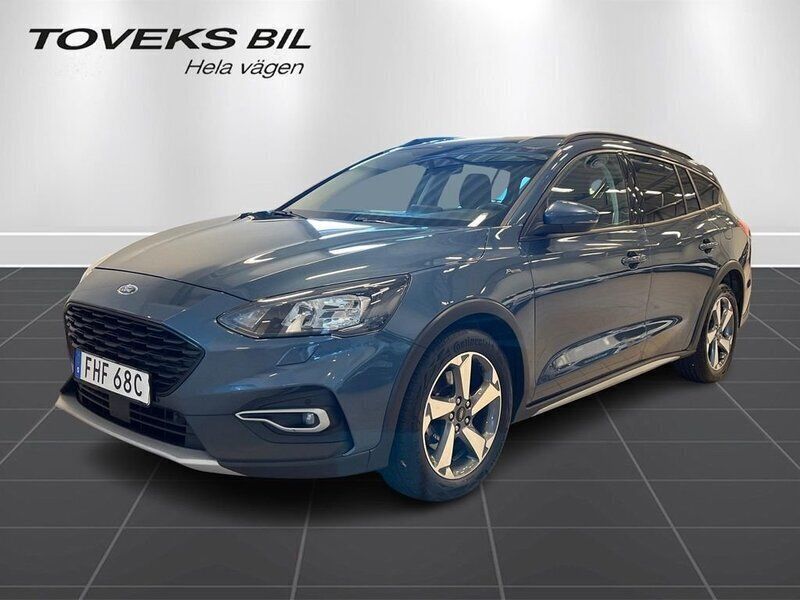 Blå Begagnad 2021 Ford Focus Active Kombi | 184 000 kr (Marknadspris) - Bild 1/4