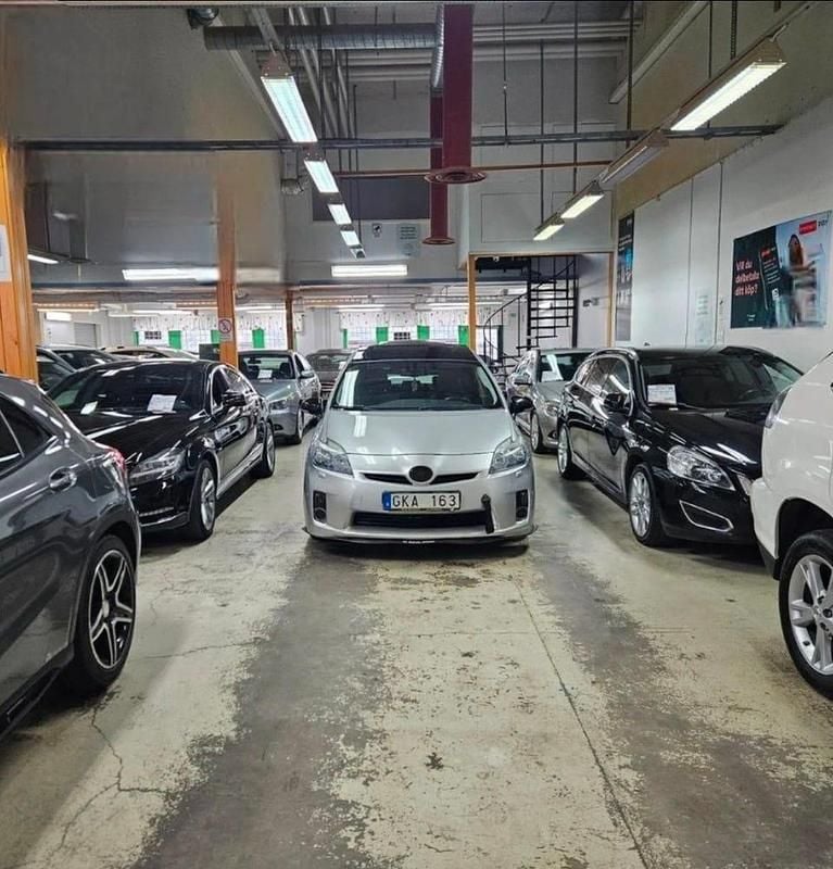 Begagnad Toyota Prius 136 HK (100 kW) 2010 Halvkombi