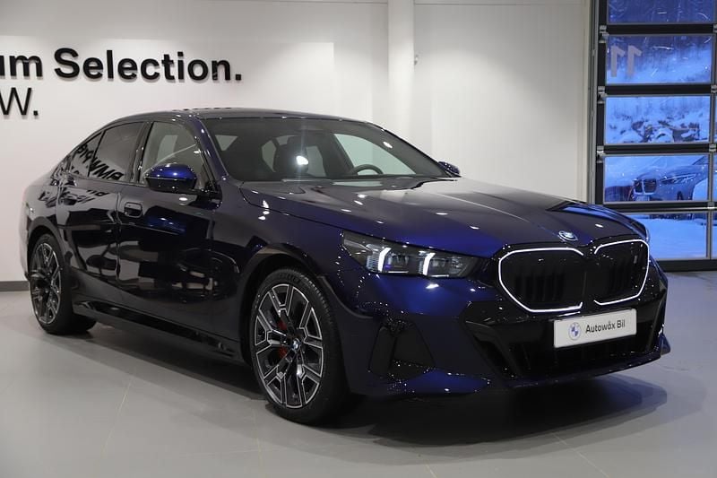 Blå Ny 2026 BMW i5 Sedan | 859 000 kr (Lite dyr) - Bild 1/3