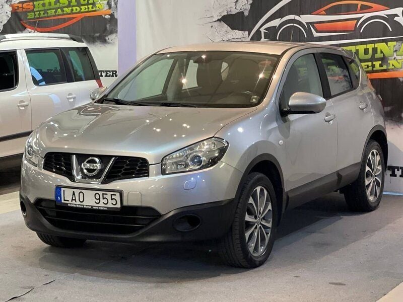 Silver Begagnad 2010 Nissan Qashqai SUV | 69 900 kr (Lite dyr) - Bild 1/4