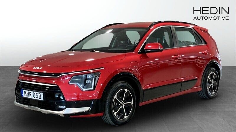 Röd (red) Begagnad 2022 Kia Niro SUV | 329 900 kr (Dyr) - Bild 1/4