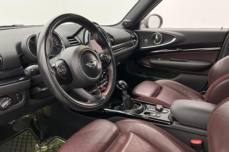 Vit Begagnad 2018 Mini Cooper S Clubman Kombi | 199 800 kr (Marknadspris) - Bild 1/2