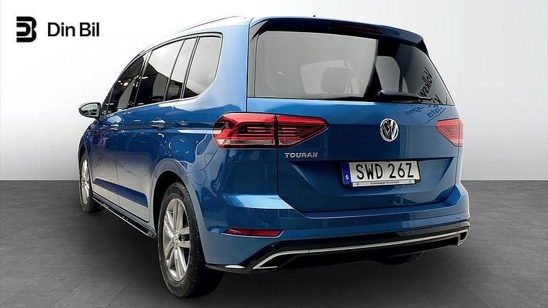 Begagnad VW Touran R-line 150 HK (110 kW) 2019 Carribean blue metallic Minibuss