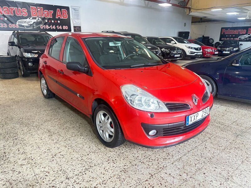 Röd Begagnad 2006 Renault Clio II Halvkombi | 29 900 kr (Marknadspris) - Bild 1/4