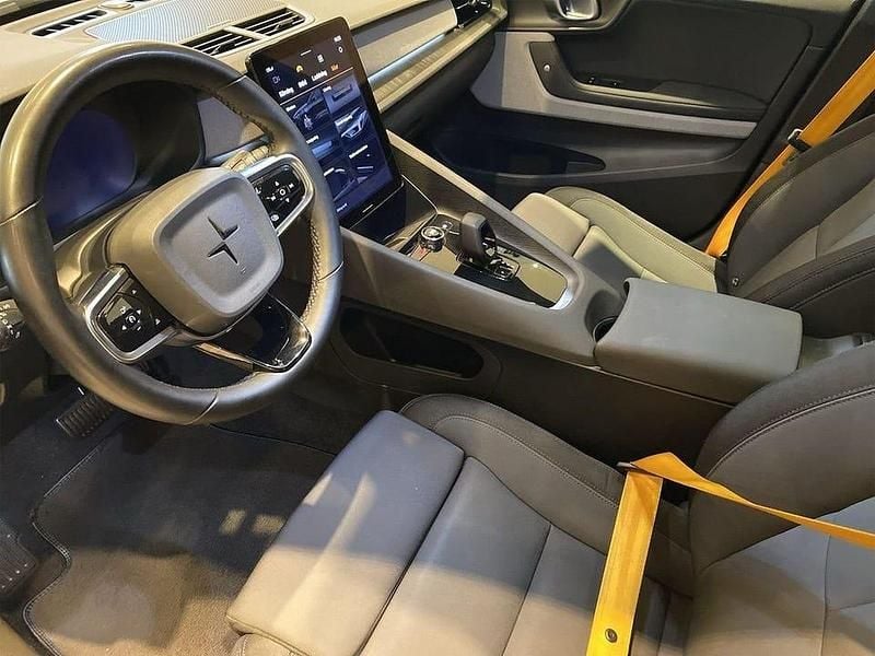 Begagnad Polestar 2 Plus 303 kW (413 HK) 2022 Vit Halvkombi